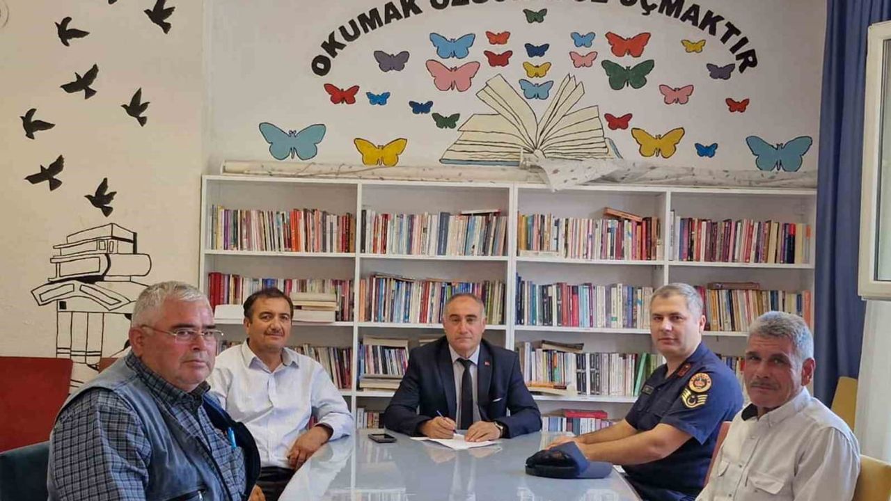 Çivril'de jandarma ile okul yolları daha güvenli