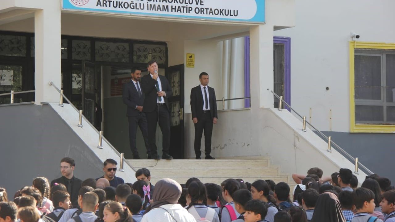 Cizre'de yeni eğitim yılı coşkuyla başladı: 47 bin öğrenci sınıflarda