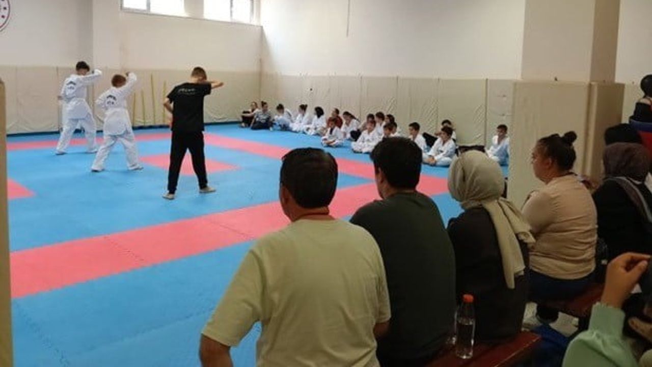 Çocuk evleri sitesinden genç sporcu sarı-yeşil kuşağı kazandı
