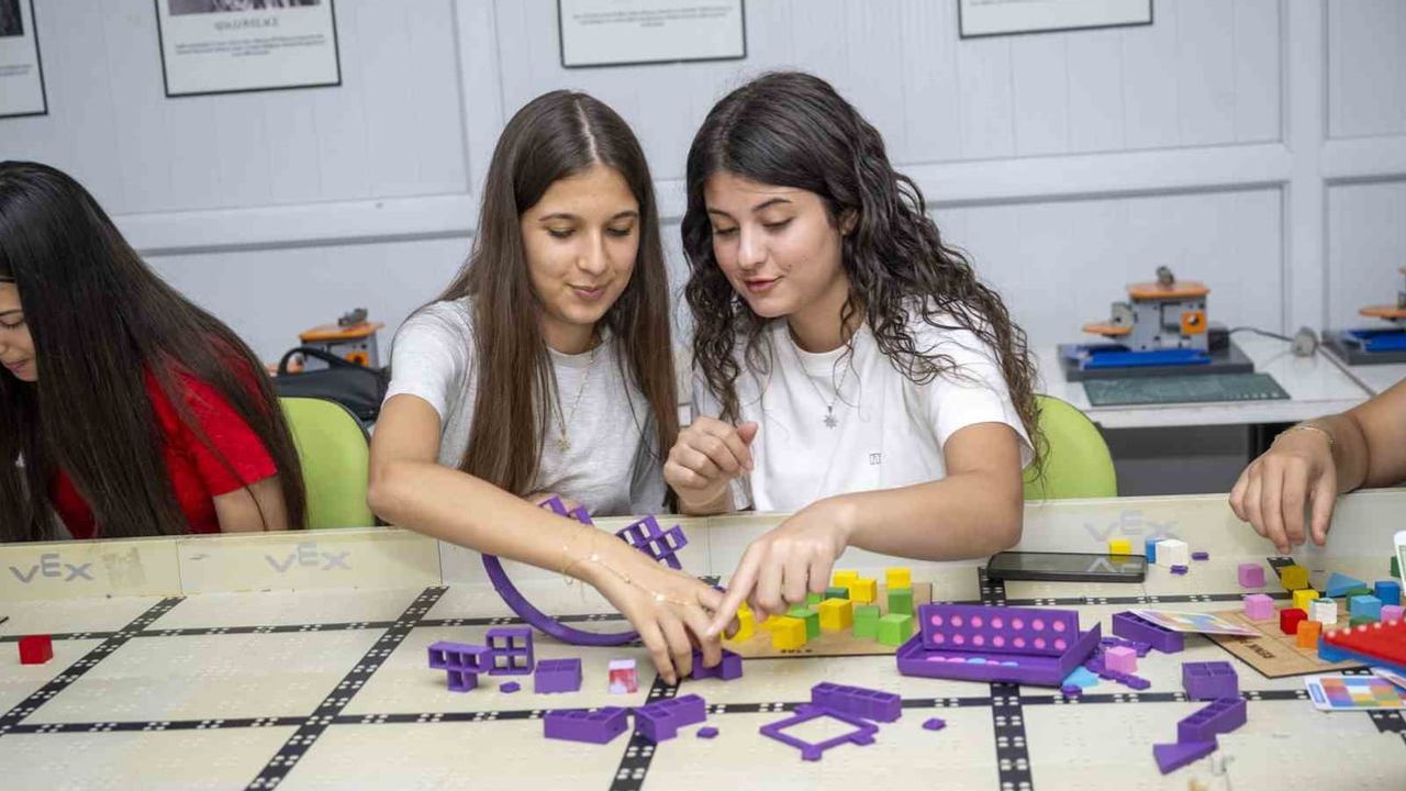 Çocuk fikirleri prototipe dönüşüyor: Ufuk Mersin'de 10 aylık maraton