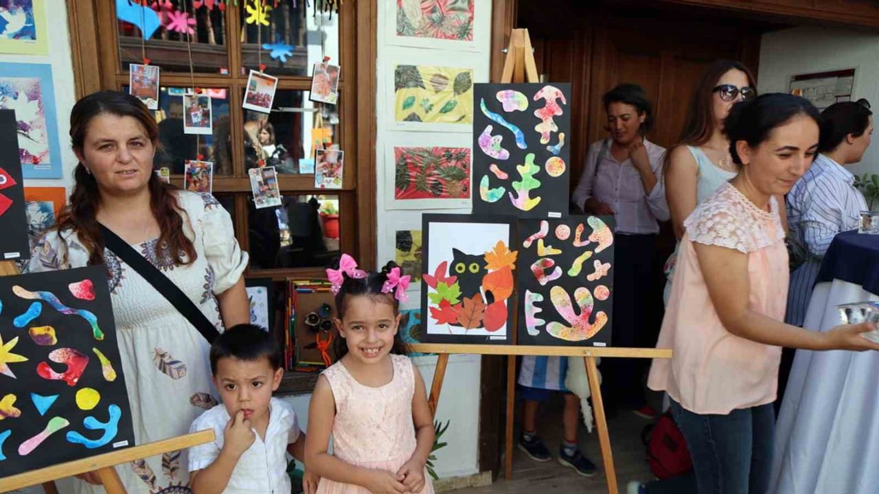 Çocukların renkli dünyası sergide buluştu