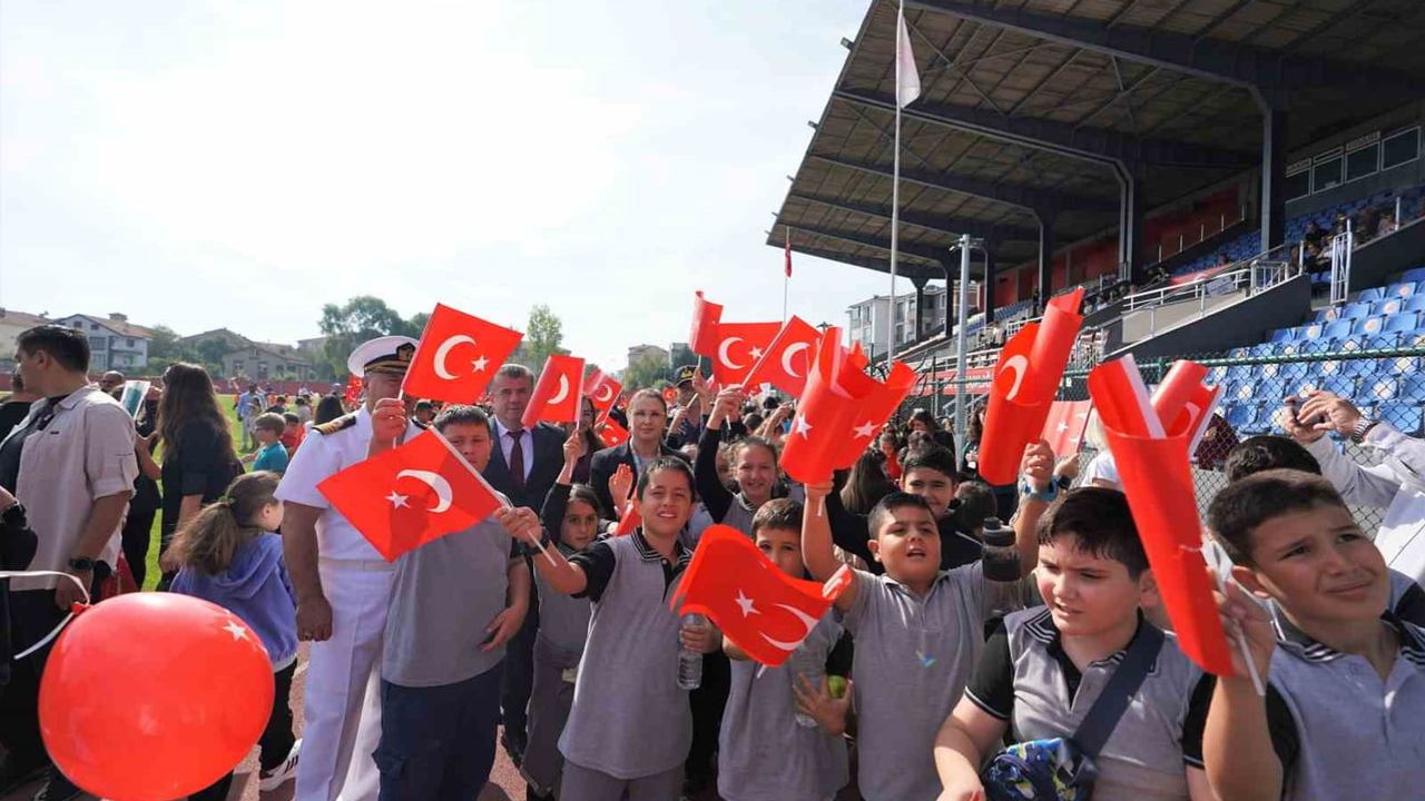 Çocukların uçurtmalarıyla barış çağrısı: Bartın'da Filistin'e destek