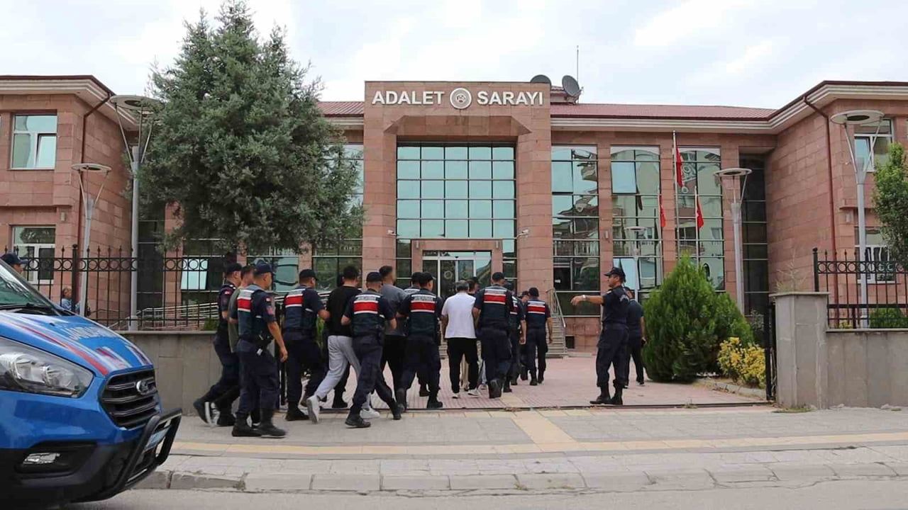Çorum Osmancık'ta karartılan bahis ağı: 8 şüpheli tutuklandı