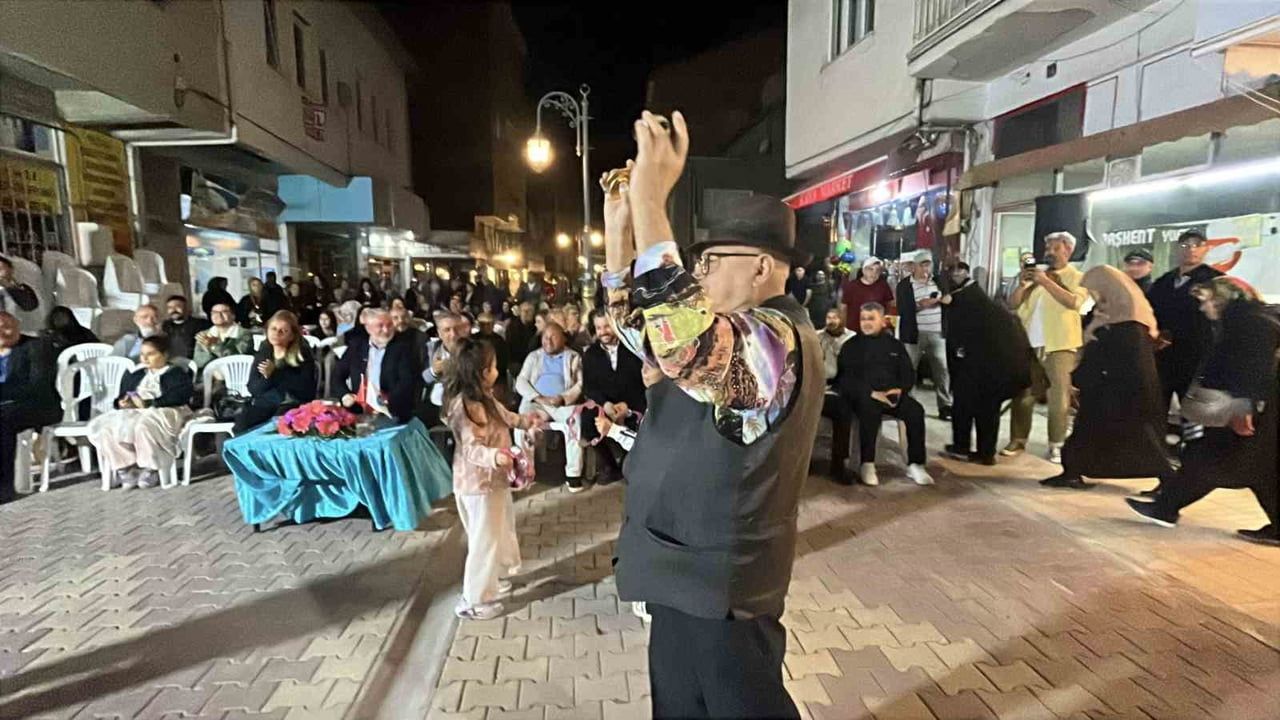 Çorum’un zilleriyle düğünlere neşe katan 71 yaşındaki ritim ustası
