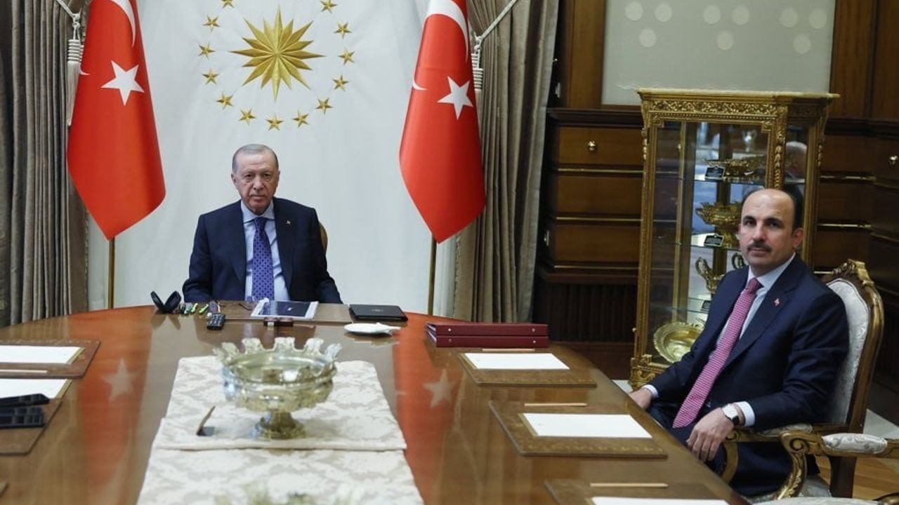 Cumhurbaşkanı Erdoğan külliyede Dünya Belediyeler Birliği başkanı Uğur İbrahim Altay'ı kabul etti