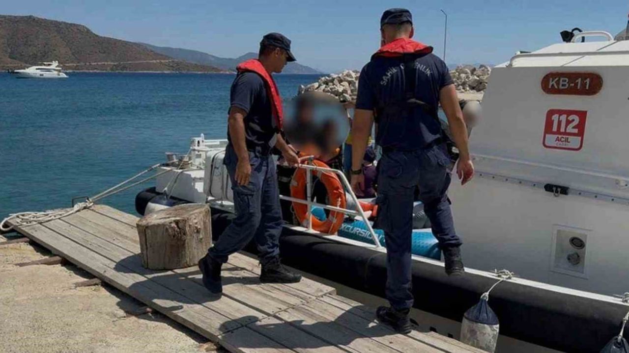 Datça açıklarında çağrıya hızlı müdahale: 13 kişi sağ salim kıyıya getirildi