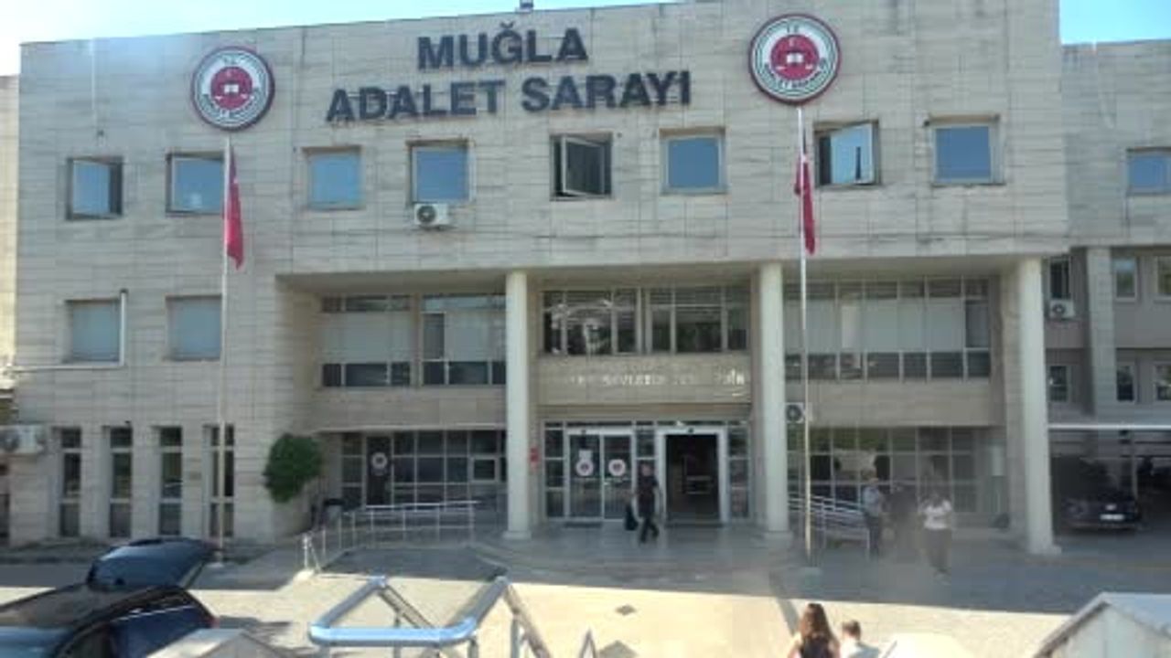 Datça açıklarında Peter Pan teknesinde yakalanan 10 kişi adliyeye sevk edildi