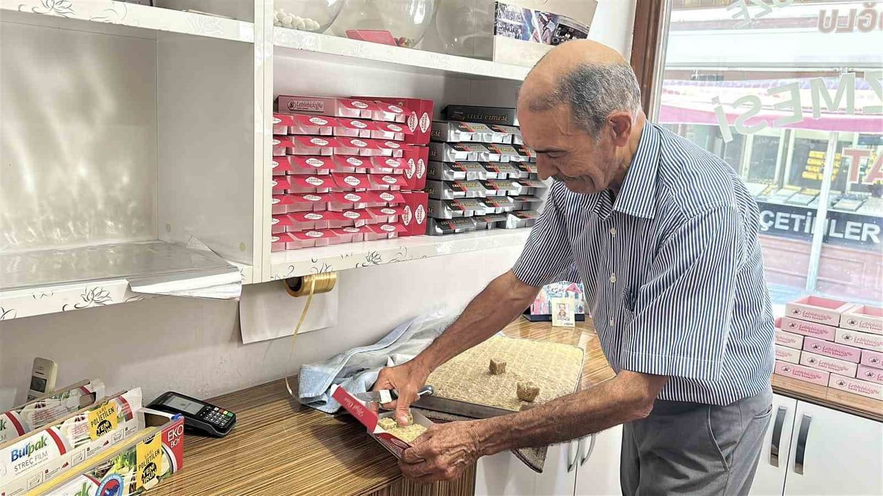 Dedesinin 1930'dan mirası dükkânda ahilik geleneğini sürdüren usta