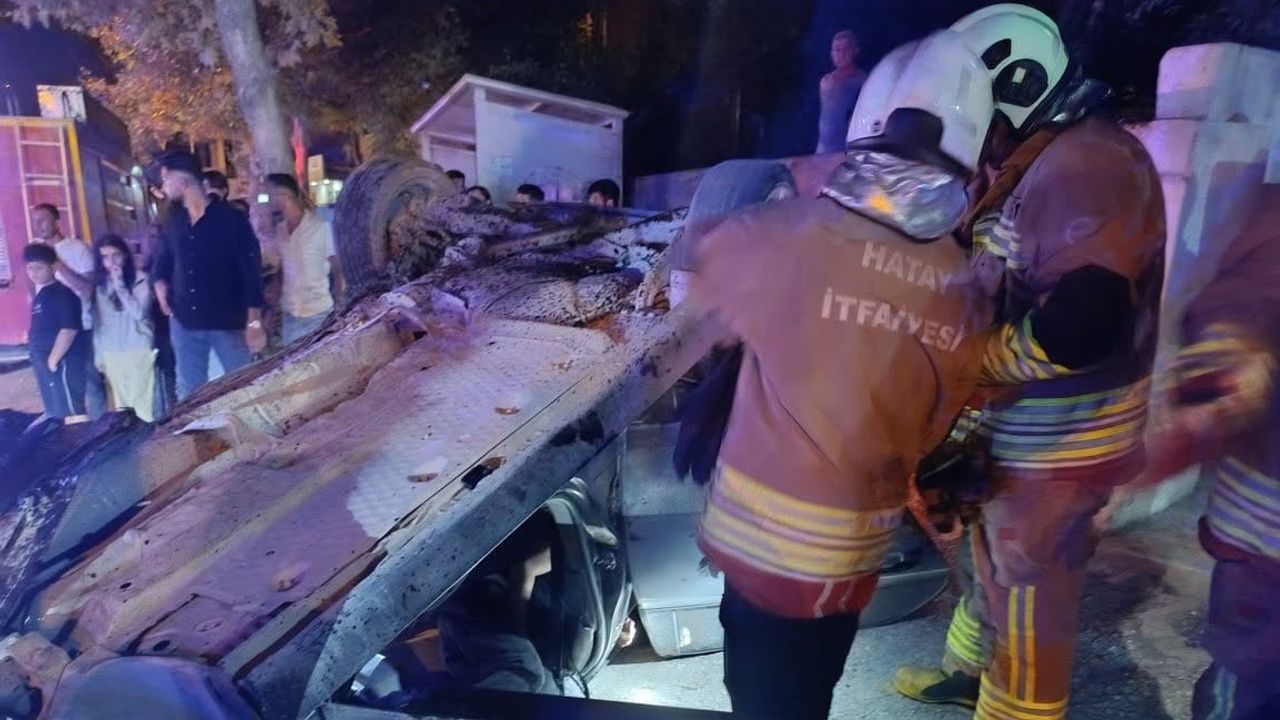 Defne'de takla atan otomobilde sürücü itfaiye tarafından kurtarıldı