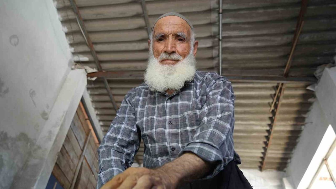 Değirmen başında 70 yıllık emek: Oğuzeli'nin son tuzcusu