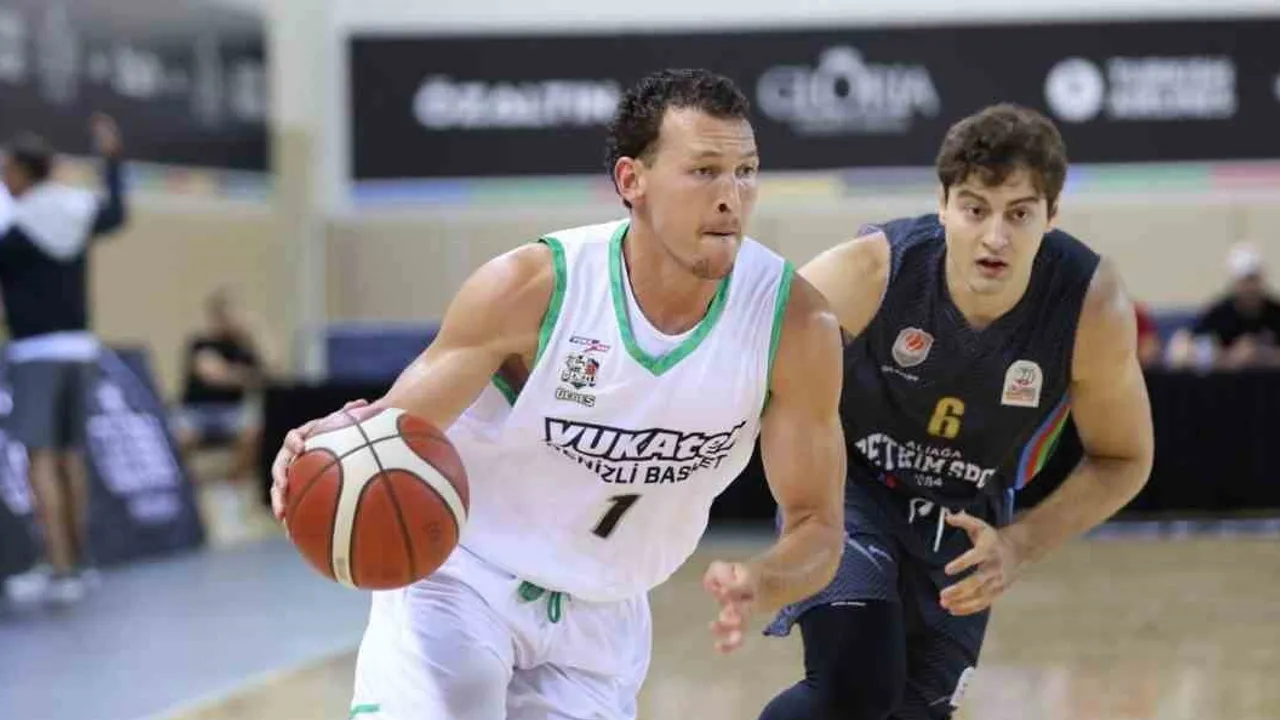 Denizli Basket son çeyrekte Petkimspor'u geçti