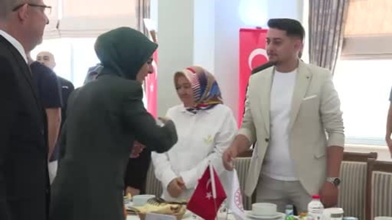 Denizli'de buluşma: bakan Göktaş 'hiçbir annenin gözyaşı tekrar akmasın' dedi