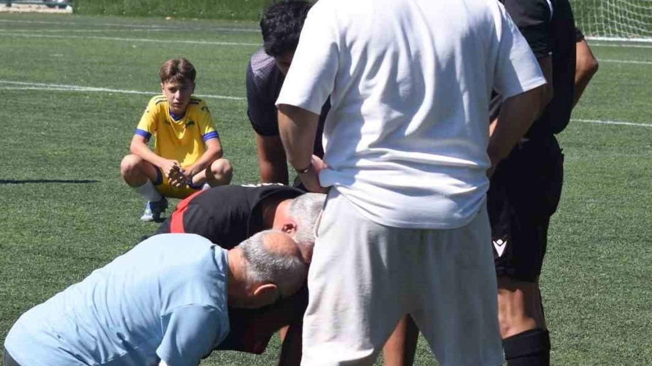 Denizli'de sağlık görevlisinin müdahalesi genç sporcuyu hayata döndürdü
