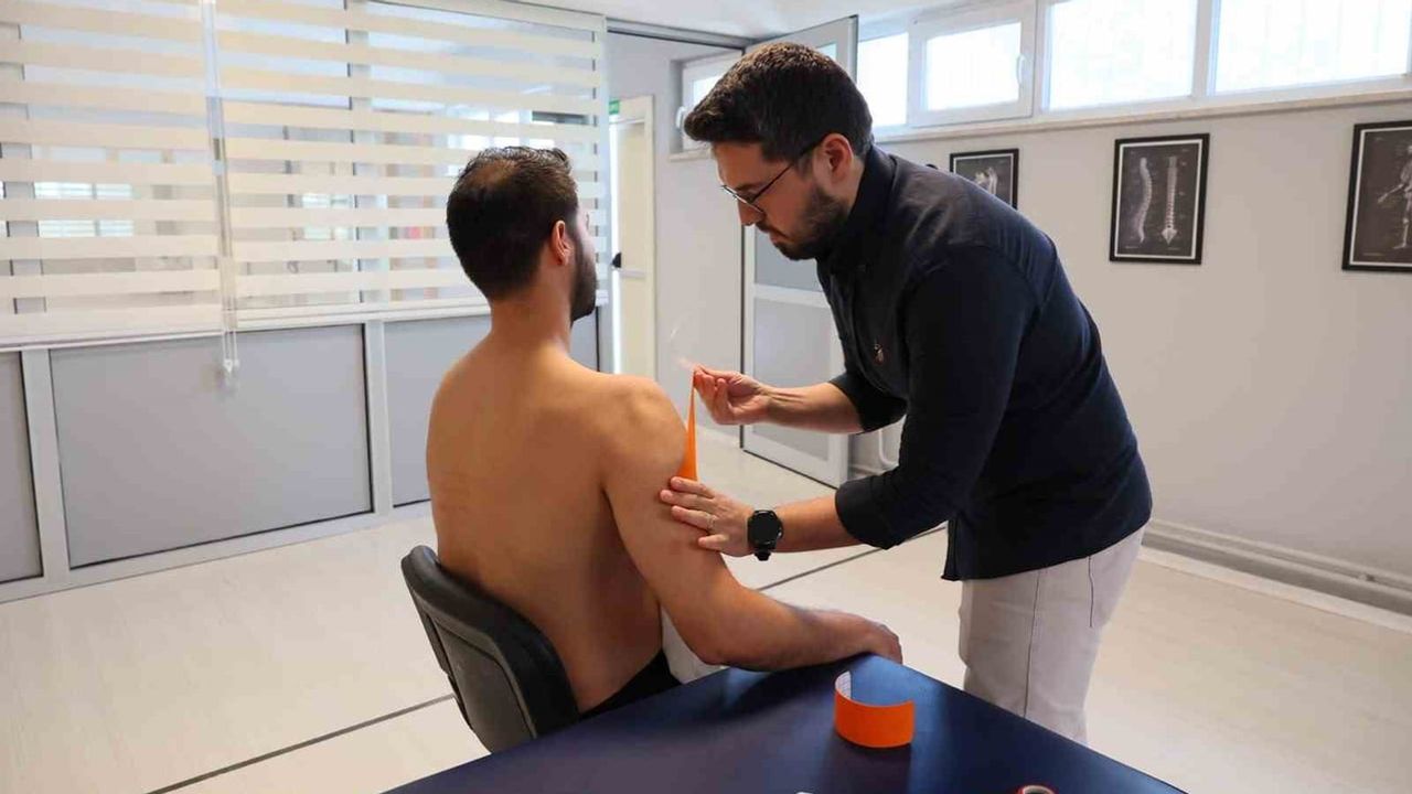 Denizli’de sporculara ücretsiz, bütüncül destek sağlayan sporcu sağlığı merkezi açıldı
