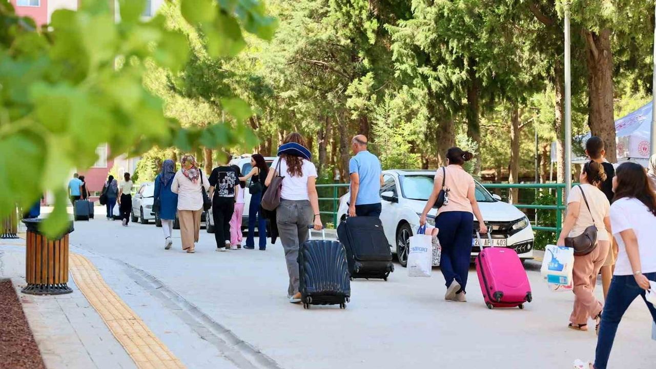 Denizli yurtlarında yeni dönem: 11.964 öğrenci yerleşti