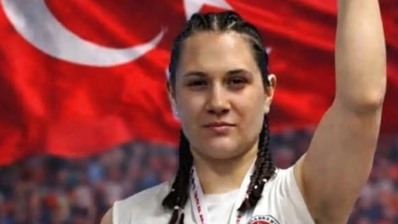 Denizlili Hilal Bayhan dünya ikincisi oldu