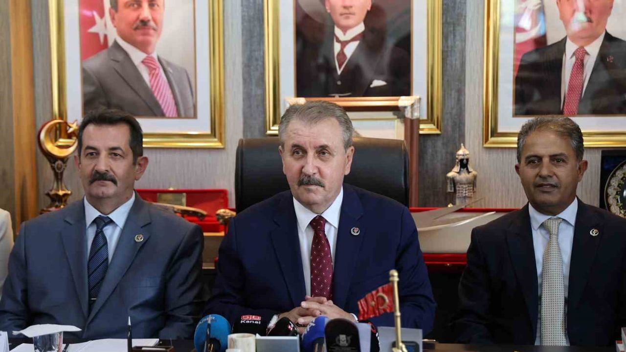 Destici: Türkiye prangalarını kırdı, artık oyun kuran bir ülke