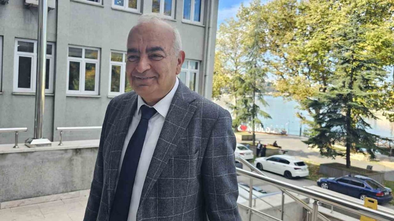 Devrek'de belediye yolsuzluk davası: 30 sanık hakim karşısında