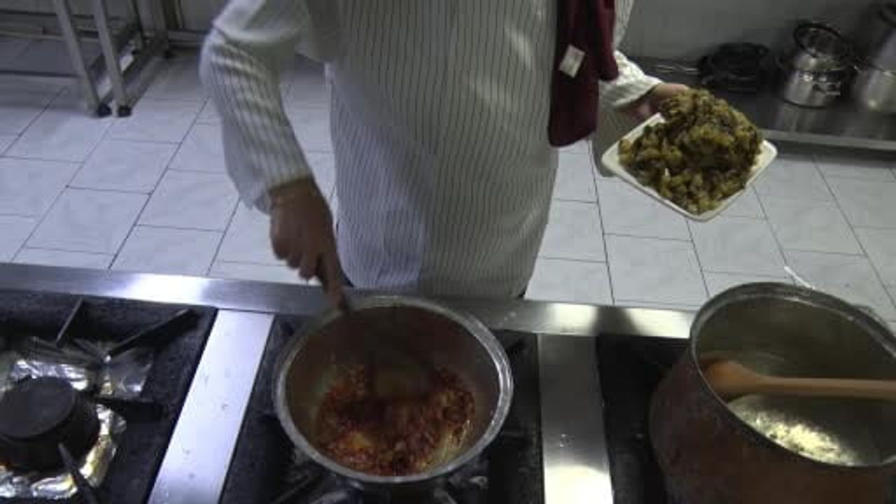Devrek'te kadın ustaların elinden yöresel lezzetler yaşatılıyor