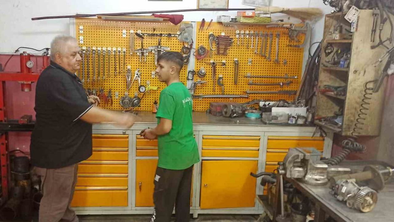 Devrek'ten bir emek öyküsü: 12 yaşında başladığı sanayide 45 yıl, 20'den fazla usta yetiştirdi