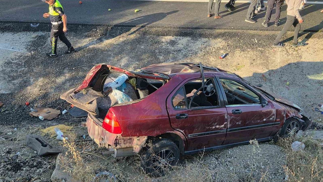 Direksiyon hakimiyetinin kaybı Elmadağ'da çarpışmaya yol açtı: 1 ölü, 7 yaralı