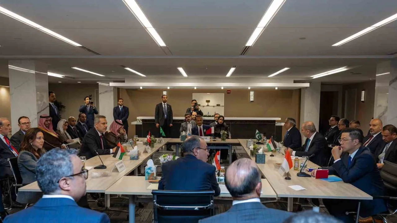 Dışişleri bakanları sekizli grup için New York'ta bir araya geldi