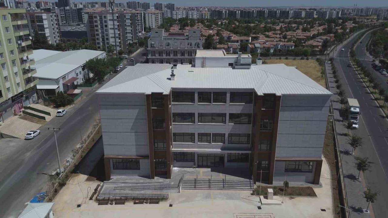 Diyarbakır'da 200 okulda 290 milyon liralık bakımla yeni eğitim yılına hazırlık tamamlandı