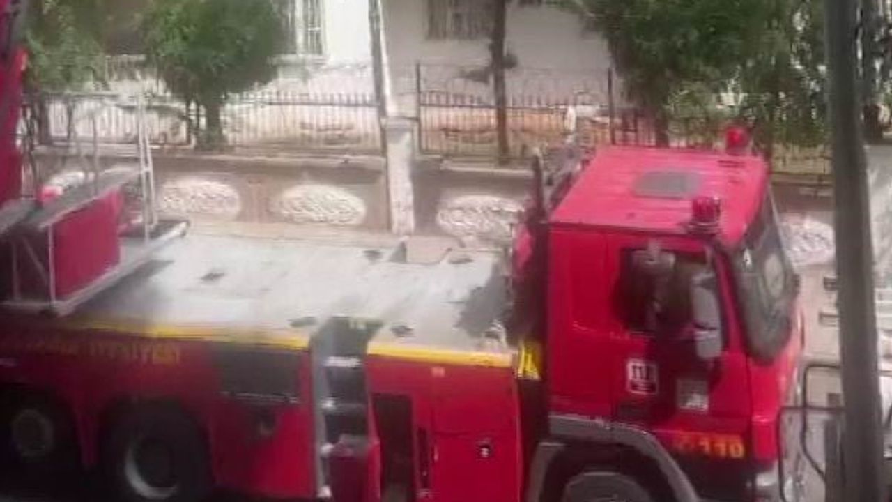 Diyarbakır'da korkutan yangın: itfaiye merdiveniyle mahsur kalan çocuklar kurtarıldı