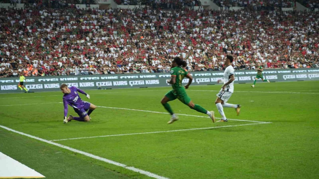 Diyarbakır'da sürpriz galibiyet: Amed Sportif Beşiktaş'ı 3-2 mağlup etti