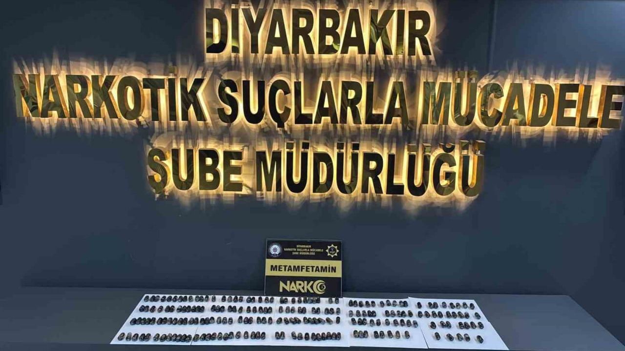 Diyarbakır'da yutulan kapsüllerle getirilen 1420 gram metamfetaminle iki kişi tutuklandı
