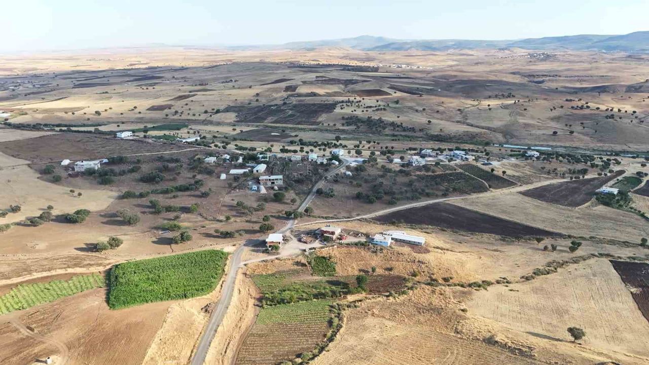 Diyarbakır'daki küme evinde kırık camlar ve soru işaretleri