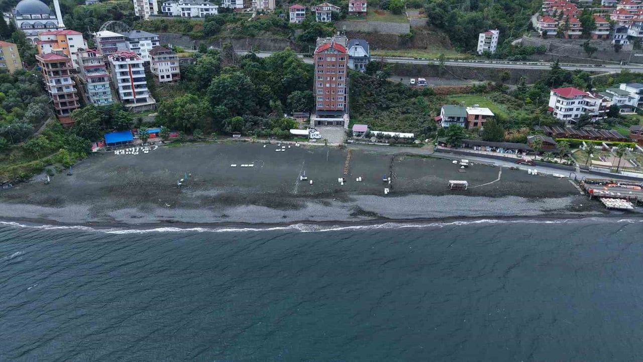 Doğu Karadeniz plajlarında sezon beklentileri karşılamadı: işletmeciler son 10 yılın en kötüsünü yaşadı