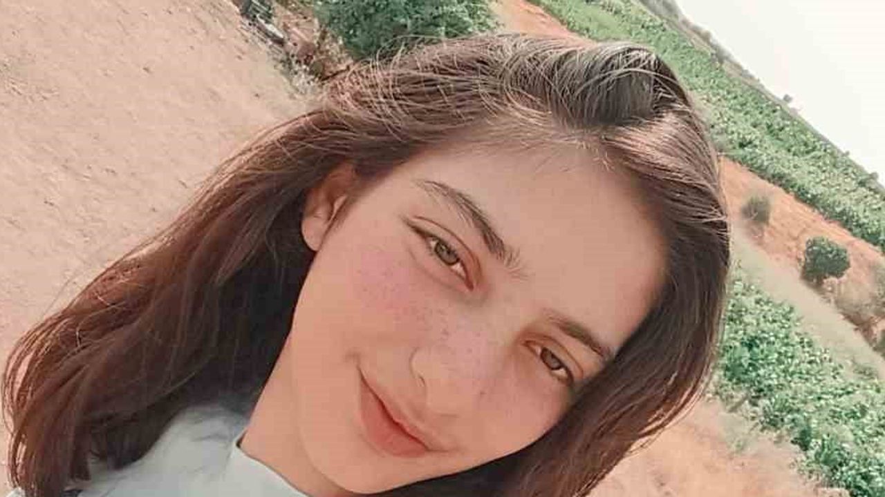 Dönüş yolunda yangında kaybettikleri 7. sınıf öğrencisi Yüsra aileyi yasa boğdu