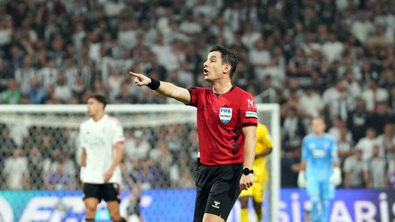 Dördüncü kez derbi düdüğü: Halil Umut Meler Fenerbahçe-Beşiktaş maçında