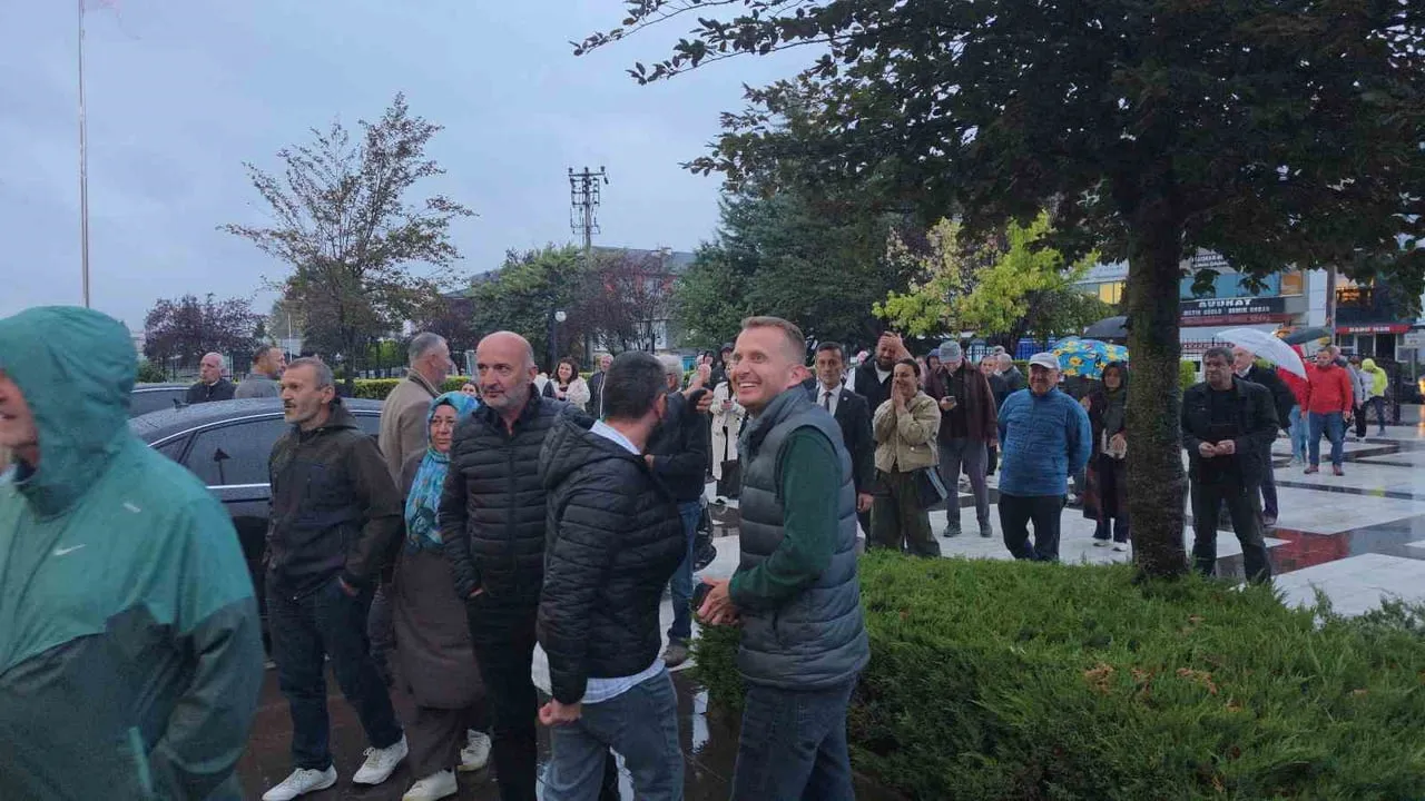 Dört aylık tutukluluğun ardından Akçakoca’nın eski başkanı adli kontrolle serbest bırakıldı