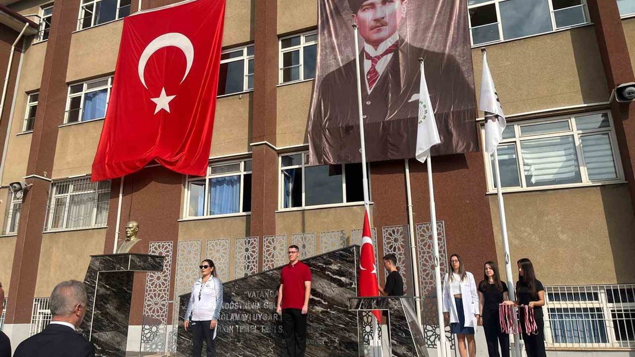 DOSTEK koleji yeni döneme teknoloji ve üretim odaklı başladı