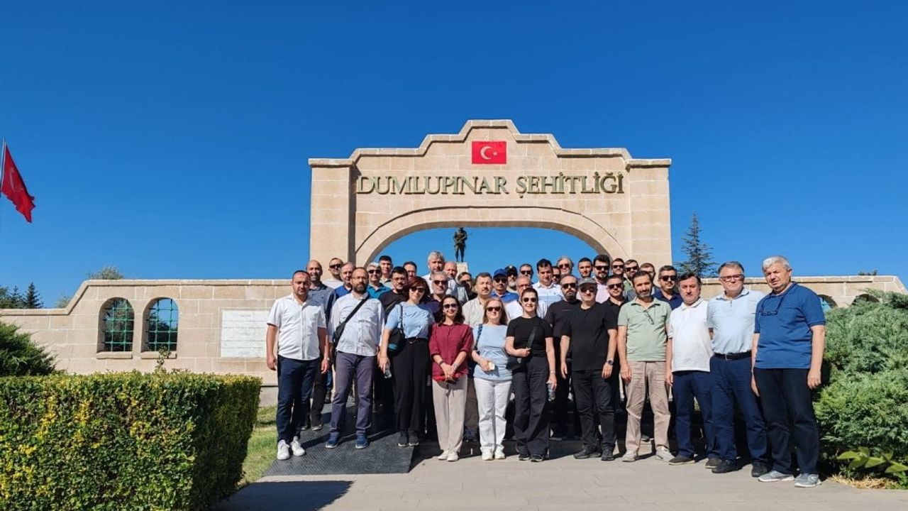 Dumlupınar'da miras yerinde incelendi: 121 okul müdürü saha çalışmasında buluştu