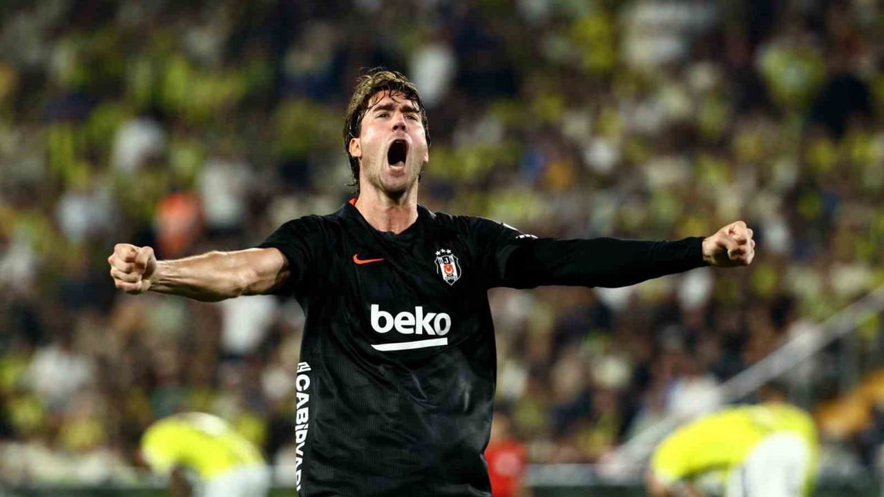 Dusan Vlahovic derbide sahne aldı, Beşiktaş 2-1 kazandı