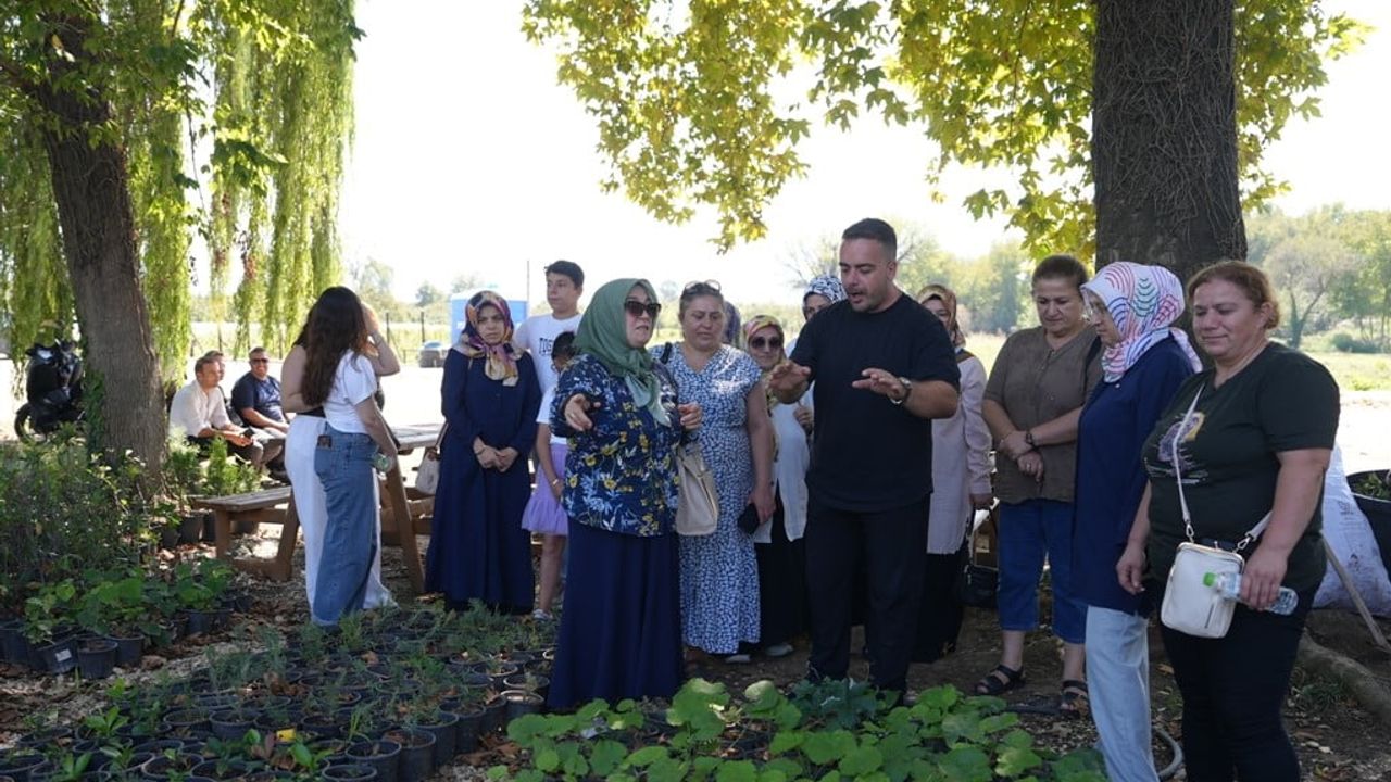 Düzce'de kadınlar belediye projelerini yerinde inceledi
