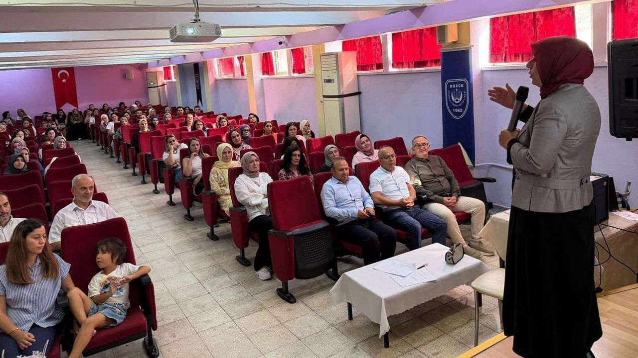 düzce'de okul öncesi öğretmenlerine maarif modeli eğitimi verildi