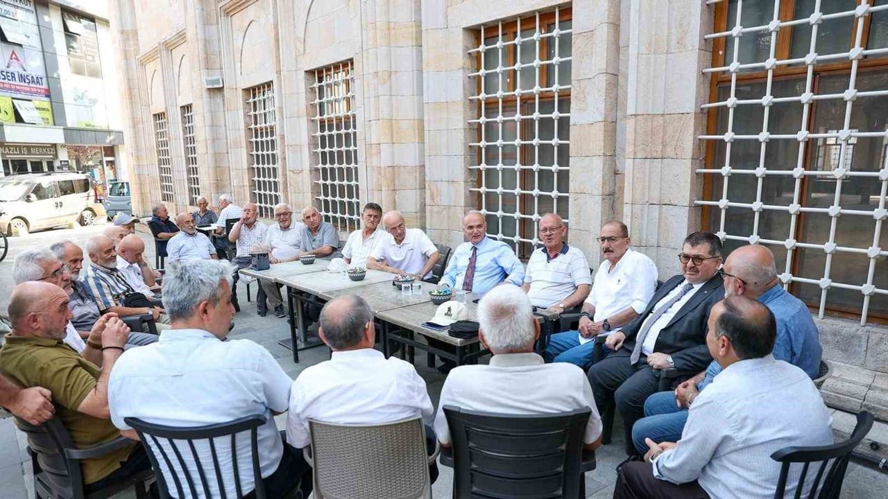 Düzce merkezinde dönüşüm sürüyor: Zincirlikuyu kütüphanesi ve Cedidiye meydanı hızla ilerliyor