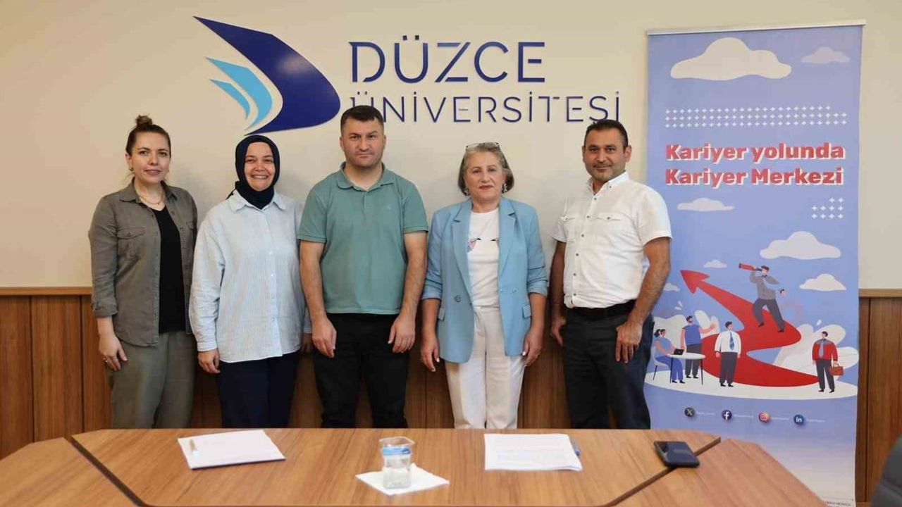 Düzce Üniversitesi'nden yeni öğrencilere tam rehber: kayıt, geçiş ve mezuniyet süreçleri anlatıldı