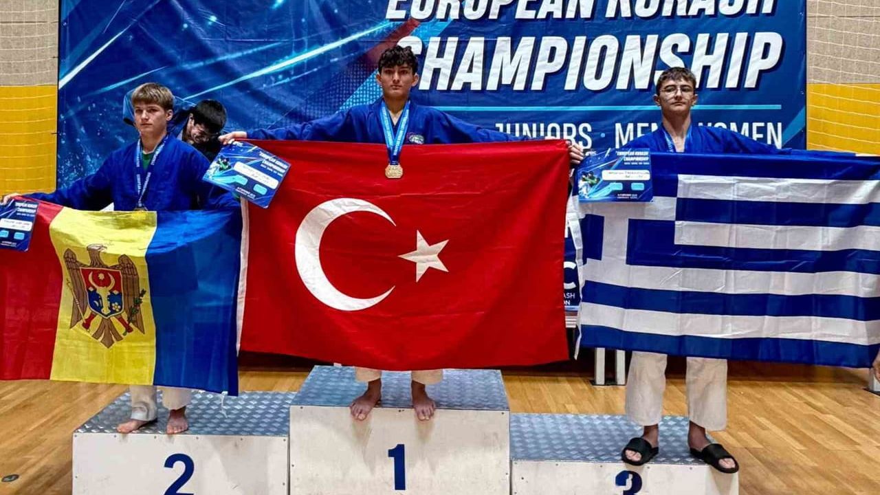 Düzceli sporculardan kuraşta üç kategoride Avrupa şampiyonluğu
