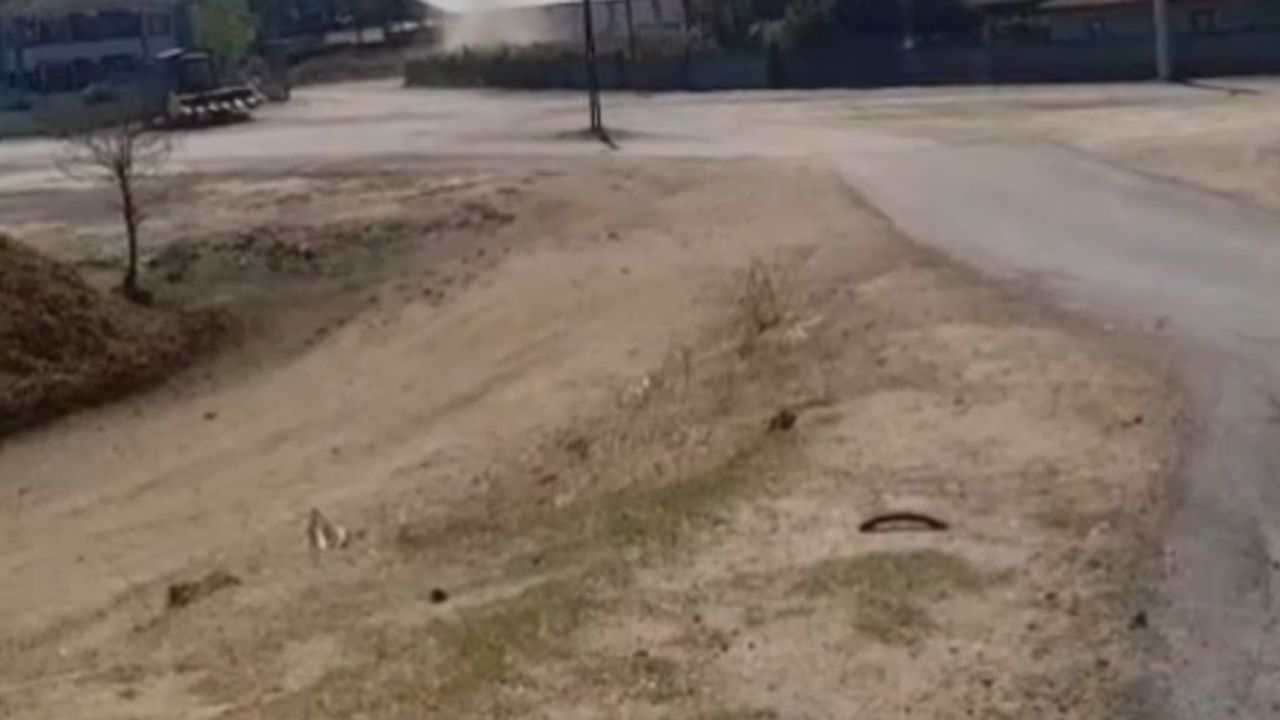 Edirne Bosna köyünde hortum kısa süreli paniğe yol açtı