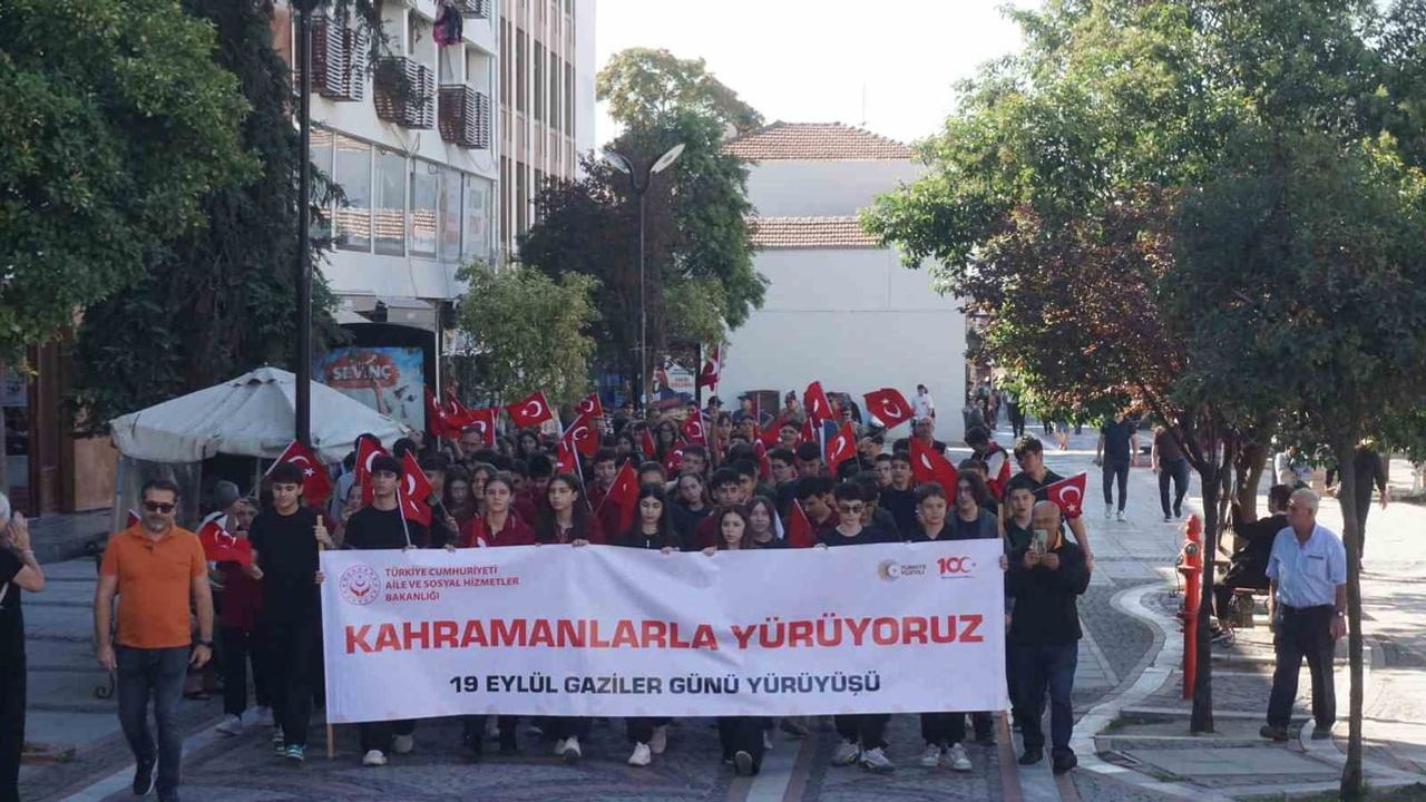 Edirne'de kahramanlarla kardeşlik yolunda yürüyüş