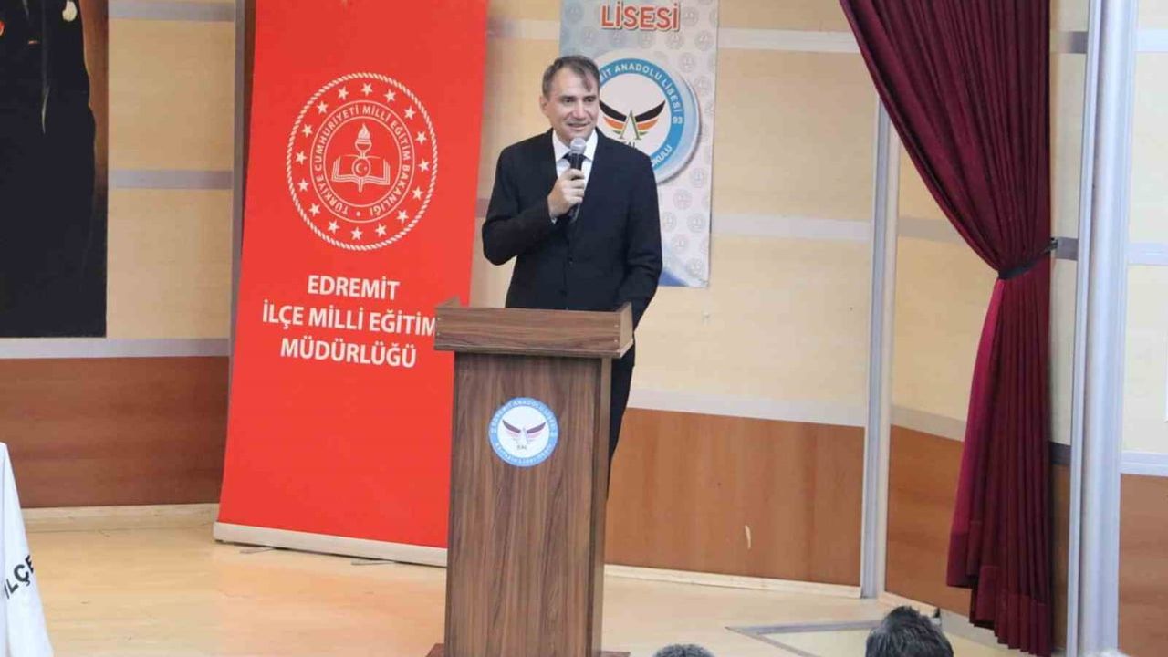 Edremit'te eğitim yeni dönem hazırlıkları masaya yatırıldı