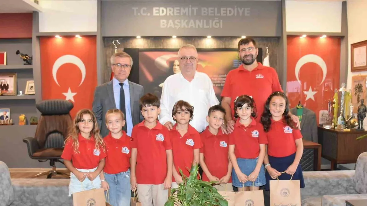 Edremitli minik mucitler doğal sıvı eldivenle TEKNOFEST 2026 finalinde