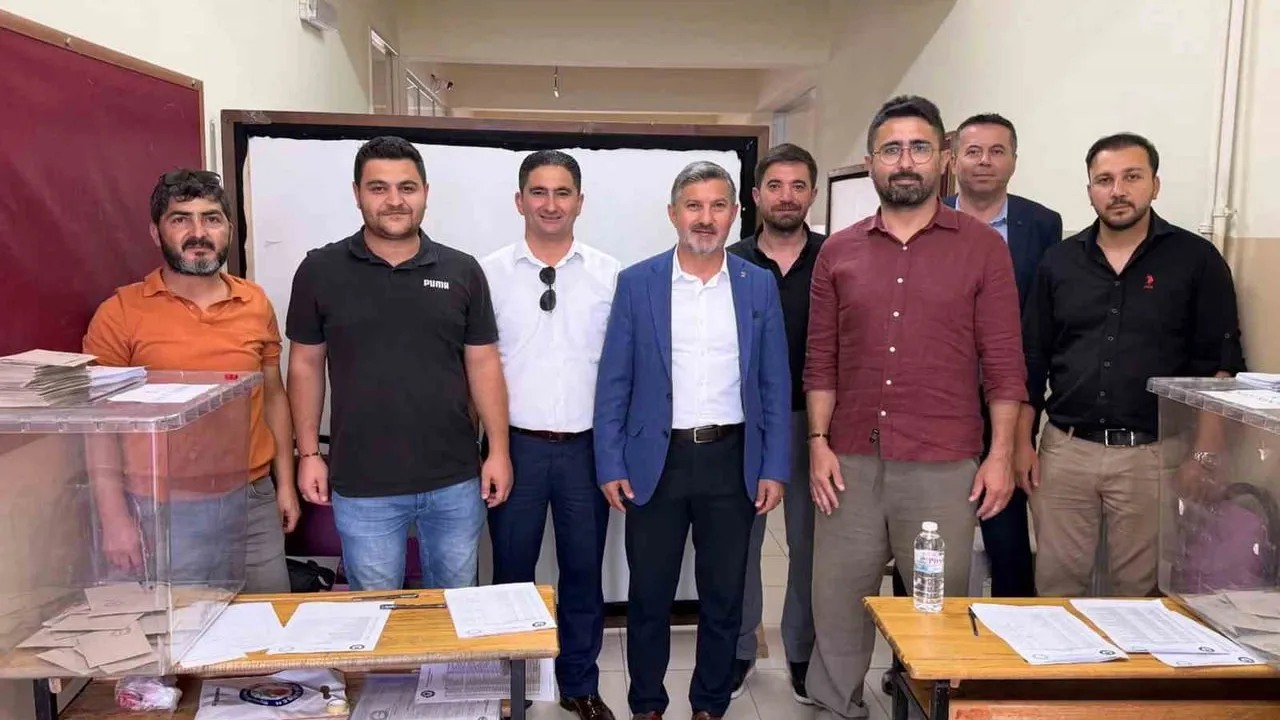 Eğitim-Bir-Sen Muğla'da delegeler için sandık başında buluşuyor