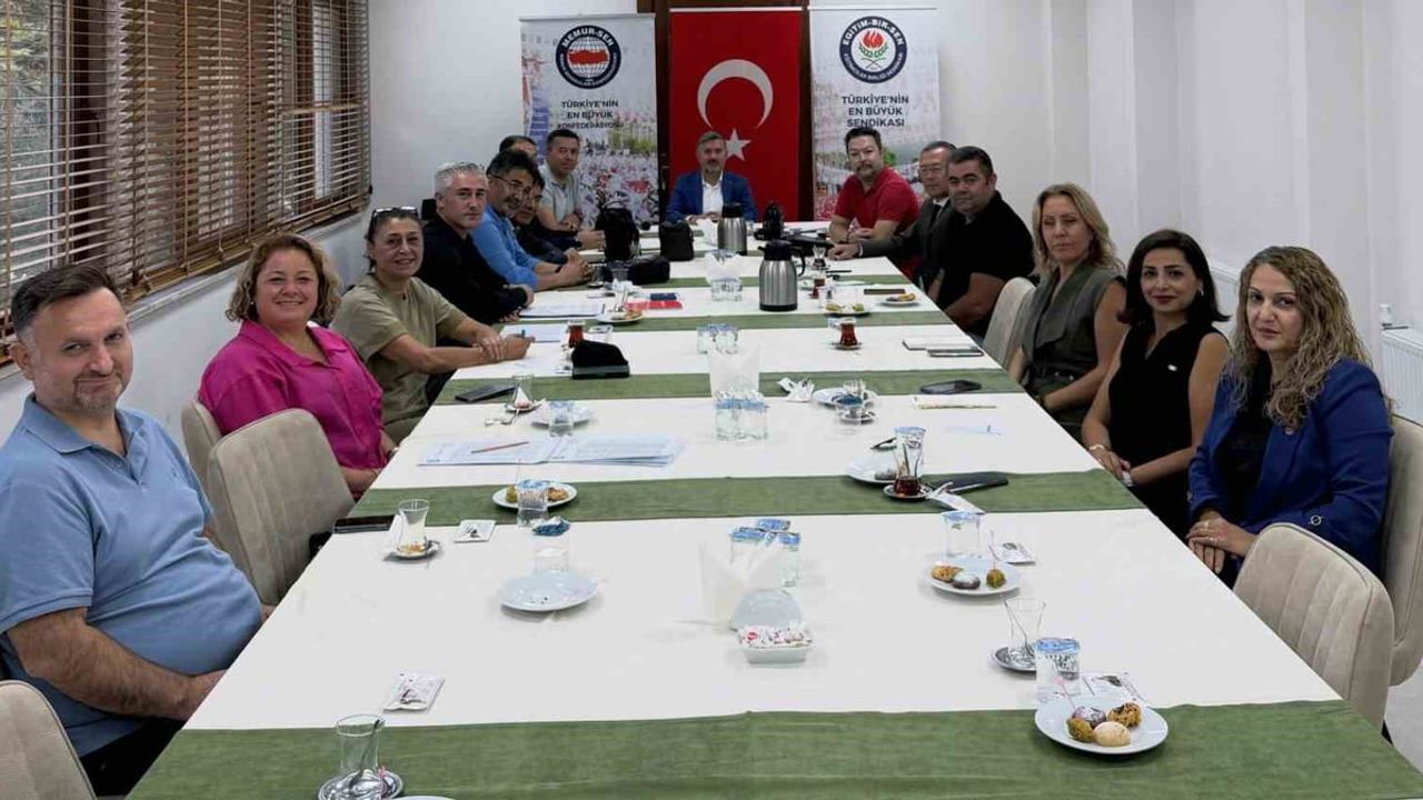 Eğitim-Bir-Sen Muğla teşkilatı Menteşe'de genel kurul yol haritasını şekillendiriyor