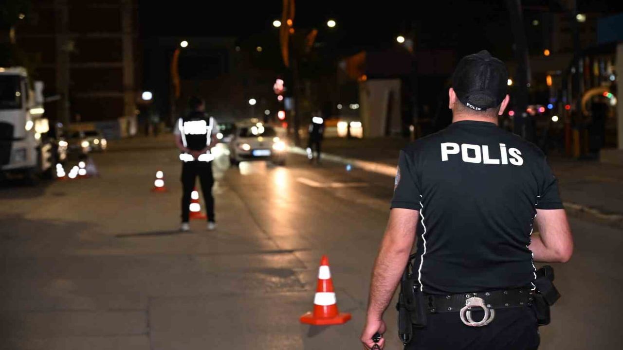 Elazığ'da kapsamlı huzur denetimi: emniyet ekipleri kent genelinde uygulama yaptı